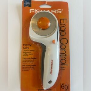 Fiskars 60mm Ergo Control Rotary Cutter Heavy Duty Self-Retracting Blade NEW